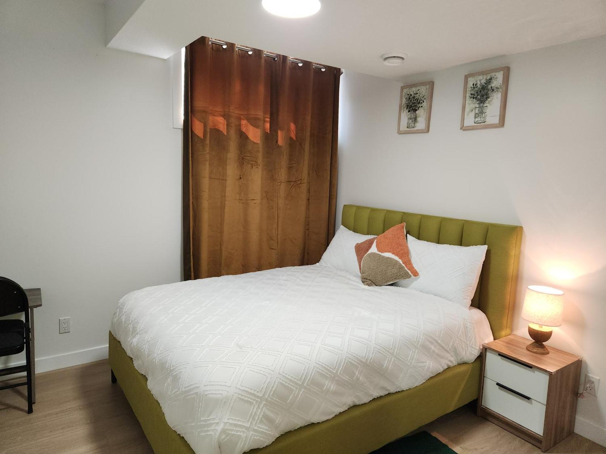 Brand New Deluxe 2 Bedroom Suite With Ac & Den YYC Eksteriør bilde
