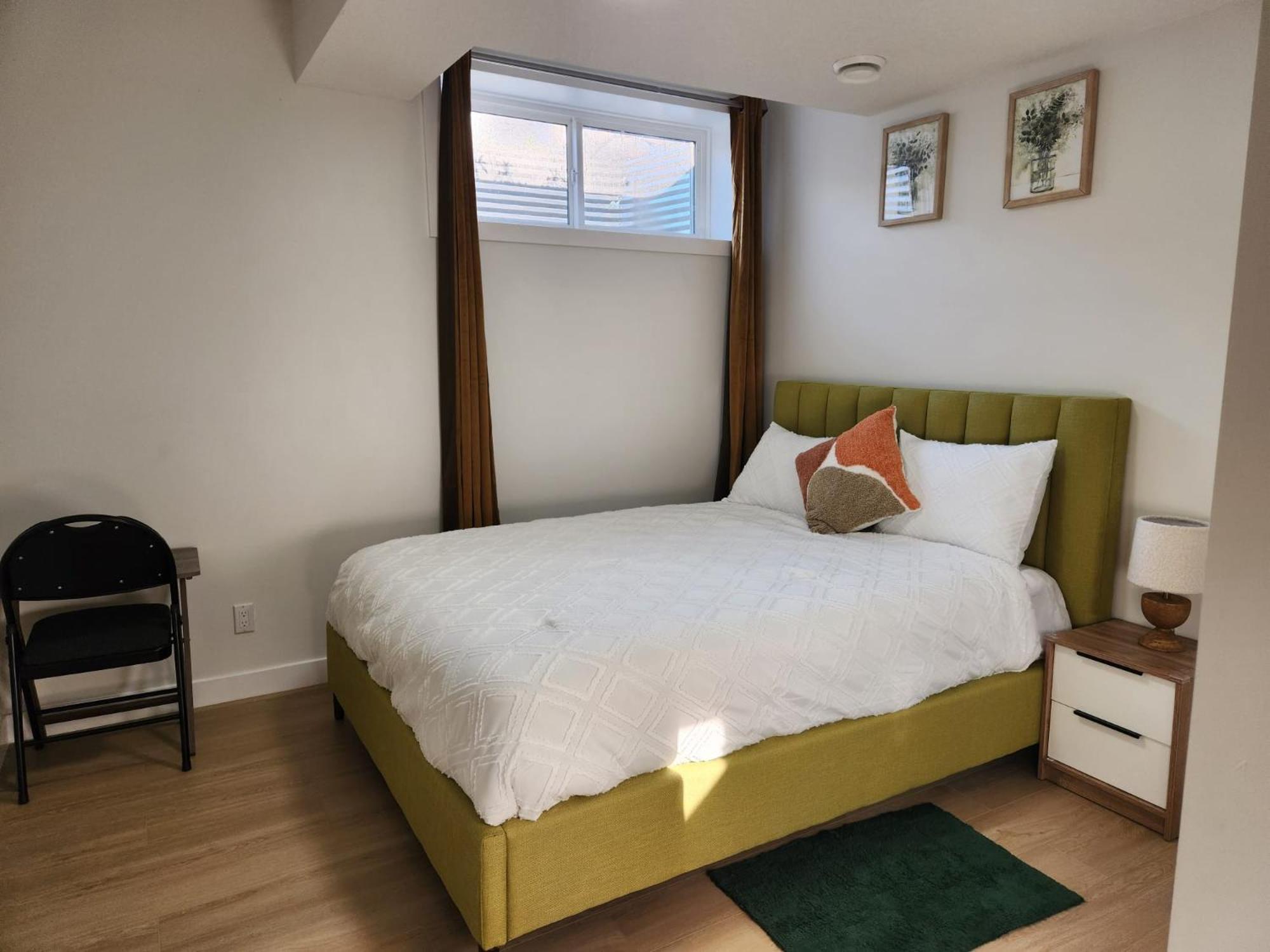 Brand New Deluxe 2 Bedroom Suite With Ac & Den YYC Eksteriør bilde